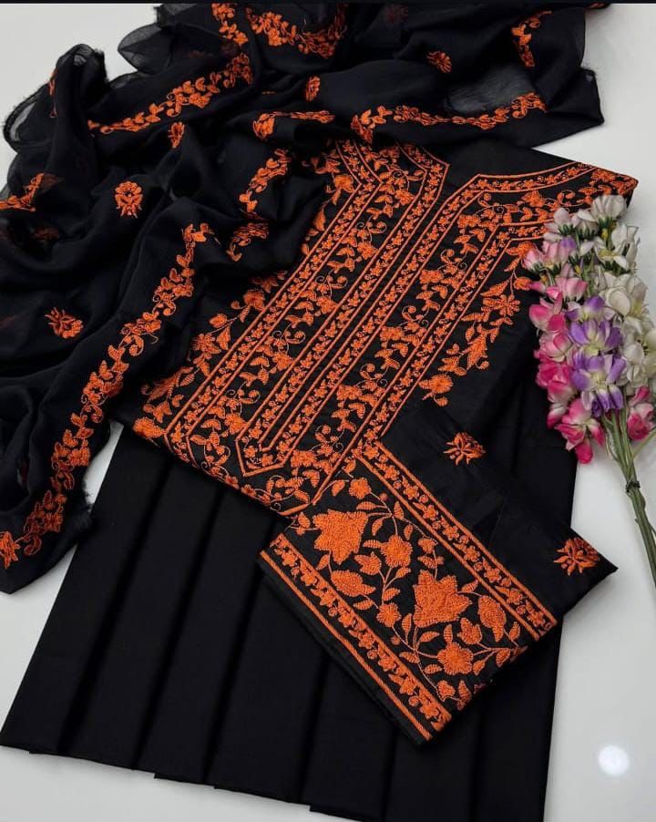 3 Pcs Women  Unstitched &  Embroidered Suit